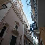 La chiesa di San Bartolomeo: attiva fino agli anni 80 del secolo scorso, � stata in seguito sconsacrata e svuotata, anche se il suo elegante profilo continua a stagliarsi tra i panni stesi sulla viuzza omonima che collega strada d� Gironda a Largo Chiurlia